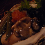 酒盃 - 岩がき　ズームアップ