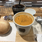 Soup Stock Tokyo - 石窯パン、アイスコーヒー、オマール海老のビスク