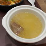 中国大明火鍋城 - セットのスープはテールスープです。
            
            