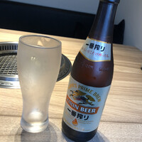 柳橋焼にく わにく - ■中瓶（一番搾り）