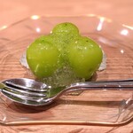 茜坂大沼 - デサートを選ばせていただきました。甘みか苦手なので・・・。山形のシャインマスカットは香り高かったです。