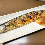 有限会社桝屋酒店   - 秋刀魚塩焼き