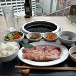 Yakiniku E Faibu Toku - A5黒毛和牛ロースカルビ定食1,540円