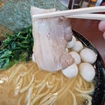 横浜家系ラーメン なるは家 - 