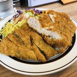 洋食の店 ブーン - 迫力のジャンボサイズ