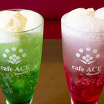 cafe ACE - クリームソーダ_イチゴorメロン