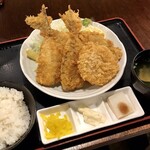 Nidaime Uoyamachi - 名物 あじフライ定食