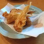 흰살 생선과 치즈 유바 춘권