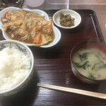 明朗飯店 - 