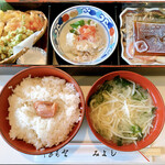 Nyu Miyoshi - サービス定食