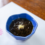 磯料理 一吉 - お通し（もずく）
