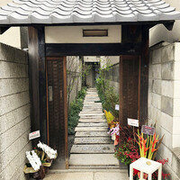 Synager - この門を奥へ