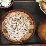 Tendon Tenya Toyama Hongo Ushin Ten - リシはスタンダード天丼に笊蕎麦。
                        
                        あぁぁぁまた同じ轍を踏んじまった(´⊙ω⊙`)
                        
                        学習能力も記憶力も衰えちまった。
                        
                        
                        
                        