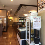 ロイヤルホスト - 店内