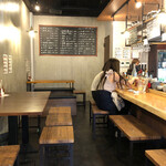 啼寅東京 - 店内。