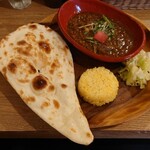 カッチャル バッチャル - お好みのカレー1種＋ナン＋ライス（マトン挽肉となすカレー）