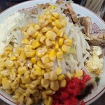 味噌ラーメン　小豚880円　バターコーン100円