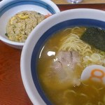 Hachiban Ramen - 長女が食べた半チャンセット