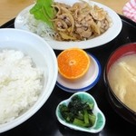 食事処 ときわ - この日のＢ定食「しょうが焼き」　半ライスで４７０円