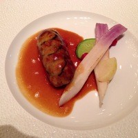 銀座 レカン - メインの子羊のクレピネット包み焼き