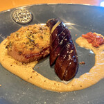 Spice&Dining KALA - ビーフはランプをソテーしてカツレツ風に良い食感。
      茄子のモージュ(ペースト)は秋感じる。