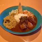 Spice&Dining KALA - 小さなライスカリー様（キーリサンバライス＆カレーに副菜3種）