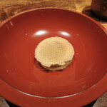 温石 - 栗餡の薄皮どら焼き