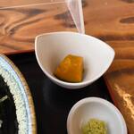 宗像海人食堂 やっさん - もう一品はカボチャの煮つけです。