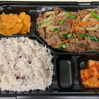 Enjoy our restaurant's taste at home ◎ Great value Bento (boxed lunch) and set menus