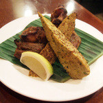 ガネーシュ - ディナーコース(2500円)のグリルチキンの盛り合わせ