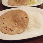 ガネーシュ - ディナーコース(2500円)のチャパティとバスマティライス