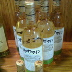 朝日町ワイン城 - 朝日町ワイン白（やや甘口）１１００円／24年11月
