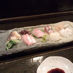 酒盃 - 刺身五点盛り。