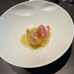 TOKi - 三輪山本の手延べパスタ麺　イチジクのTempura　生ハムのコンソメと若い八朔