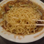 珍來 - スタミナラーメン冷やし950円　麺アップ