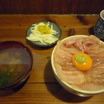 みなと食堂 - 平目漬丼・いちご煮