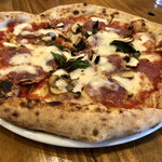 ITALIAN GAREGE - オリジナルピッツア　サラミ、マッシュルーム