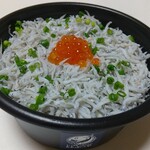 ととぶつや - 愛媛県産 釜揚げしらす丼  648円