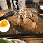 魚焼男 - 肉は豚バラ軟骨の角煮
