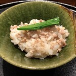 薪鳥新神戸 - 鳥そぼろご飯 + 韮