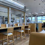 田村屋 - 店内は広いです。