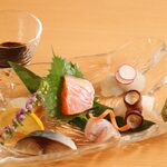 Assortment of 6 types of fresh fish sashimi