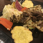 Kawarayaki Hitosarashi - 季節の野菜おまかせ瓦焼き　
      　&
      牛ハラミ瓦焼き
      　　　まみこまみこ