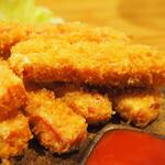 卓 - つまみハムカツその２