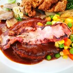 グリル 塩豚 - ハンバーグにベーコン、ポテトほか