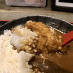 水炊き・焼鳥 とりいちず酒場 - 鶏出汁チキンカレー500円