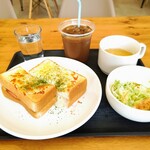 フロマジュリー ヤマサキ - クロックムッシュランチ700円 スープサラダ付き アイスコーヒー200円