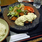 鶏ももカリカリ揚げ定食