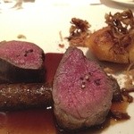 オーグードゥジュール メルヴェイユ - 本日のジビエ料理（エゾジカ）