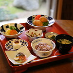 古材の森 - 町家御膳　￥2,200(税込)　ランチは１種類となっております。